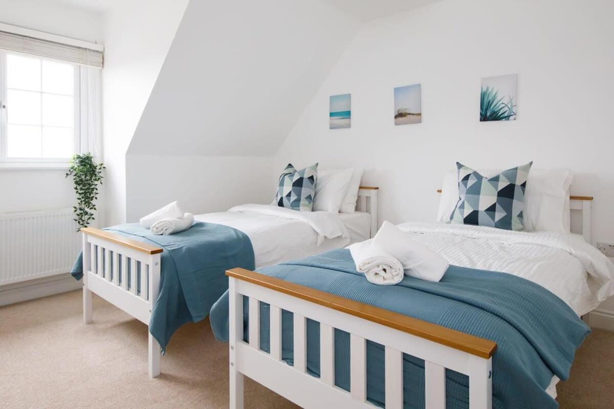Modern & Stylish Seaside Family Home Chichester Exteriör bild